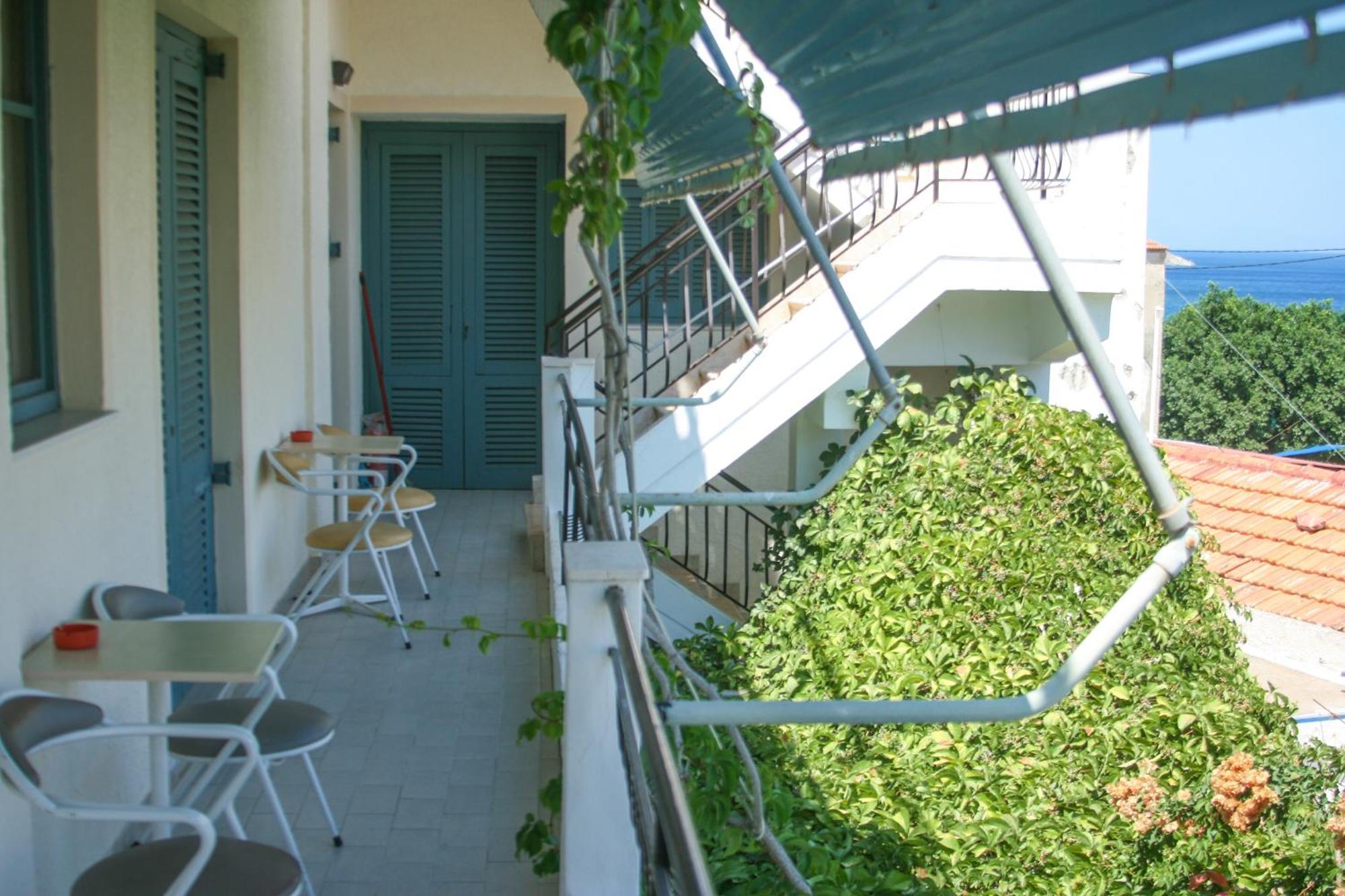 George Apartments Livadia  Dış mekan fotoğraf